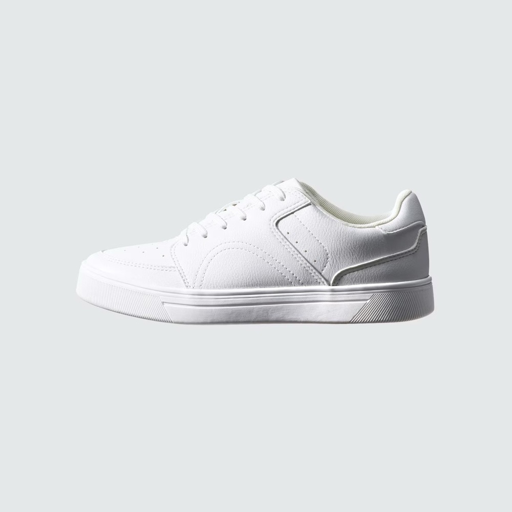 Uniqlo Sneakers